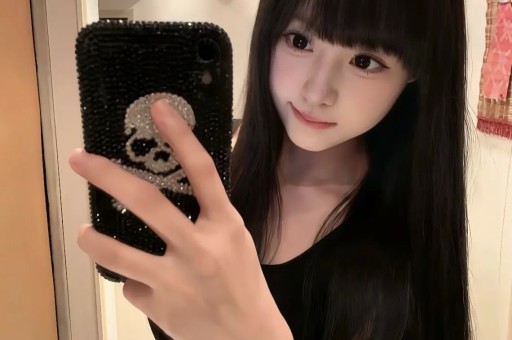 热搜压不住!知名女星曝陈小春猛料 好男人人设崩塌 采儿被打脸 热搜压不住!知名女星曝陈小春猛料 好男人人设崩塌 采儿被打脸